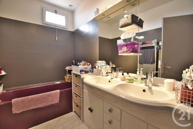 maison à vendre - 4 pièces - 109.15 m2 - ST HILAIRE DE RIEZ - 85 - PAYS-DE-LOIRE - Century 21 Atlantique Immo maison à vendre - 4 pièces - 109.15 m2 - ST HILAIRE DE RIEZ - 85 - PAYS-DE-LOIRE - Century 21 Atlantique Immo
