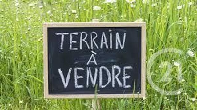 Afficher la photo en grand terrain à vendre - 414.0 m2 - COMMEQUIERS - 85 - PAYS-DE-LOIRE - Century 21 Atlantique Immo