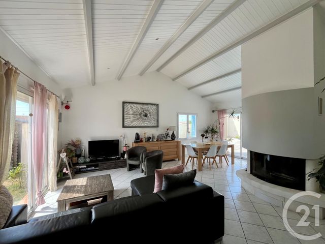 maison à vendre - 6 pièces - 111.5 m2 - ST HILAIRE DE RIEZ - 85 - PAYS-DE-LOIRE - Century 21 Atlantique Immo