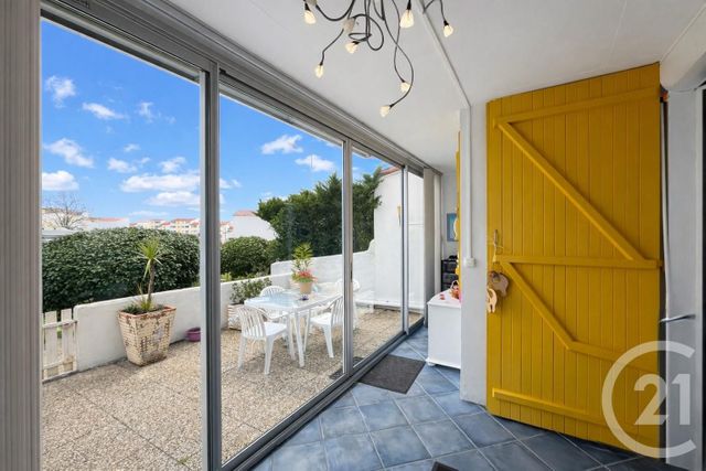 Appartement T3 à vendre - 3 pièces - 41.85 m2 - ST HILAIRE DE RIEZ - 85 - PAYS-DE-LOIRE - Century 21 Atlantique Immo