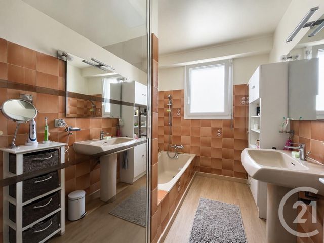 maison à vendre - 6 pièces - 147.35 m2 - ST HILAIRE DE RIEZ - 85 - PAYS-DE-LOIRE - Century 21 Atlantique Immo