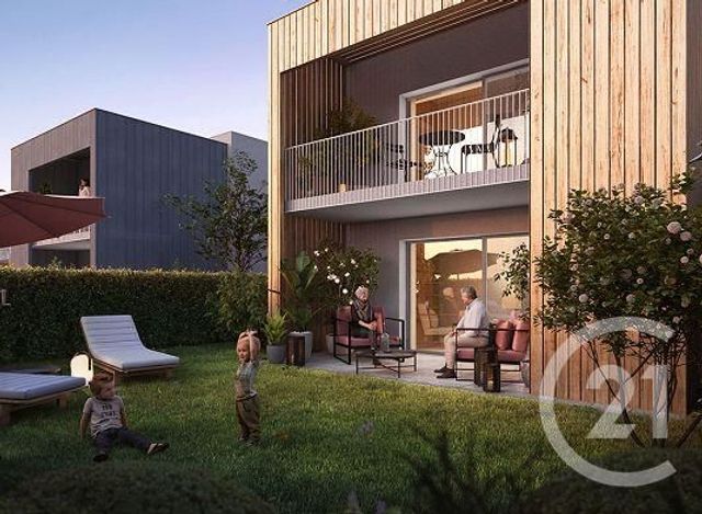 Afficher la photo en grand Appartement T3 à vendre - 3 pièces - 65.6 m2 - ST GILLES CROIX DE VIE - 85 - PAYS-DE-LOIRE - Century 21 Atlantique Immo