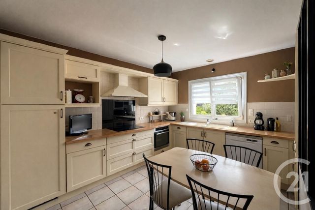 maison à vendre - 5 pièces - 119.0 m2 - ST HILAIRE DE RIEZ - 85 - PAYS-DE-LOIRE - Century 21 Atlantique Immo