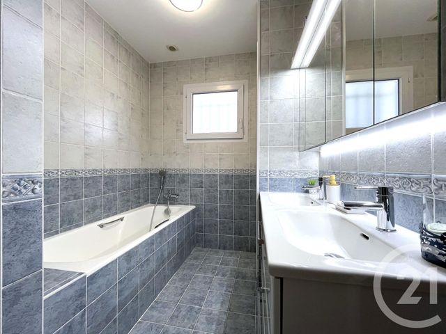 maison à vendre - 5 pièces - 119.0 m2 - ST HILAIRE DE RIEZ - 85 - PAYS-DE-LOIRE - Century 21 Atlantique Immo