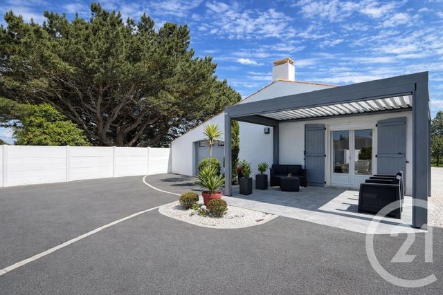 maison à vendre - 5 pièces - 119.0 m2 - ST HILAIRE DE RIEZ - 85 - PAYS-DE-LOIRE - Century 21 Atlantique Immo