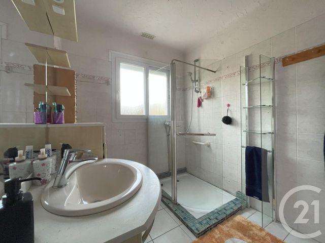 maison à vendre - 6 pièces - 167.02 m2 - CHALLANS - 85 - PAYS-DE-LOIRE - Century 21 Atlantique Immo