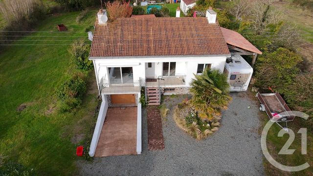 maison à vendre - 6 pièces - 167.02 m2 - CHALLANS - 85 - PAYS-DE-LOIRE - Century 21 Atlantique Immo