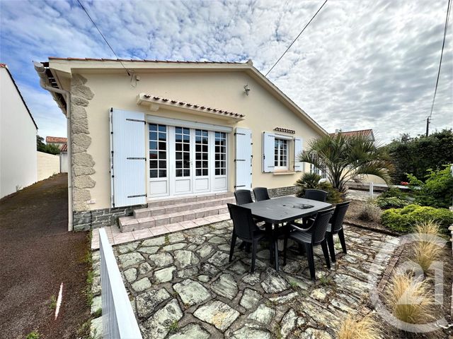 maison à vendre - 5 pièces - 102.78 m2 - ST HILAIRE DE RIEZ - 85 - PAYS-DE-LOIRE - Century 21 Atlantique Immo