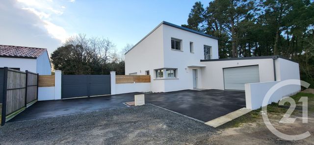 maison à vendre - 4 pièces - 158.21 m2 - ST HILAIRE DE RIEZ - 85 - PAYS-DE-LOIRE - Century 21 Atlantique Immo
