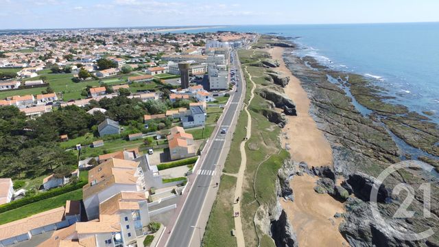 Afficher la photo en grand Appartement T2 à vendre - 2 pièces - 34.79 m2 - ST HILAIRE DE RIEZ - 85 - PAYS-DE-LOIRE - Century 21 Atlantique Immo