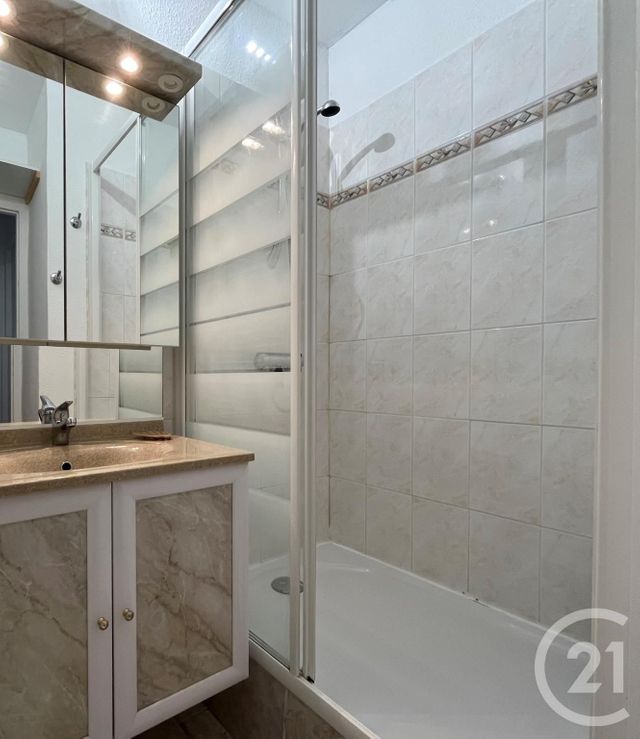 Appartement T3 à vendre - 3 pièces - 45.32 m2 - ST HILAIRE DE RIEZ - 85 - PAYS-DE-LOIRE - Century 21 Atlantique Immo