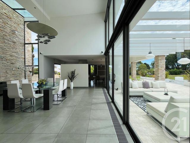 maison à vendre - 10 pièces - 384.4 m2 - ST HILAIRE DE RIEZ - 85 - PAYS-DE-LOIRE - Century 21 Atlantique Immo