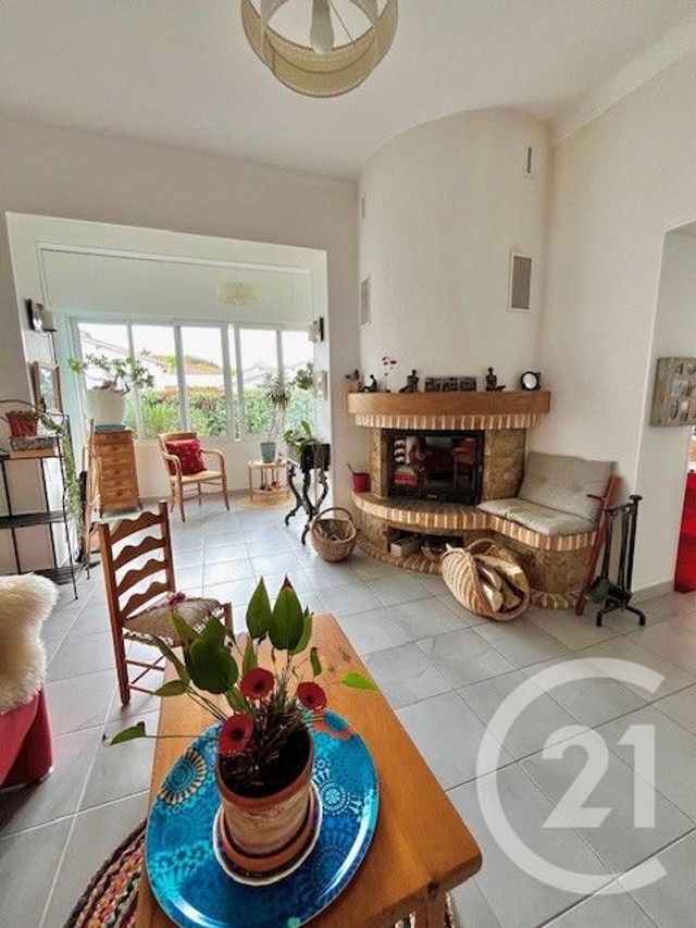 maison à vendre - 7 pièces - 139.81 m2 - ST HILAIRE DE RIEZ - 85 - PAYS-DE-LOIRE - Century 21 Atlantique Immo