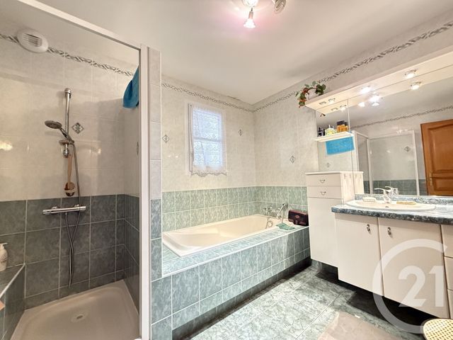 maison à vendre - 7 pièces - 201.27 m2 - ST HILAIRE DE RIEZ - 85 - PAYS-DE-LOIRE - Century 21 Atlantique Immo