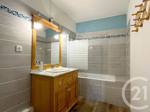 Appartement T2 à vendre - 3 pièces - 67.08 m2 - ST HILAIRE DE RIEZ - 85 - PAYS-DE-LOIRE - Century 21 Atlantique Immo