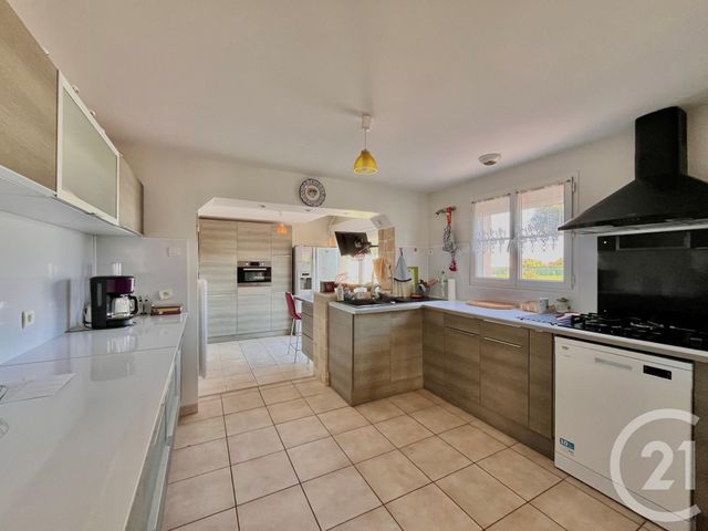 maison à vendre - 5 pièces - 127.34 m2 - ST HILAIRE DE RIEZ - 85 - PAYS-DE-LOIRE - Century 21 Atlantique Immo