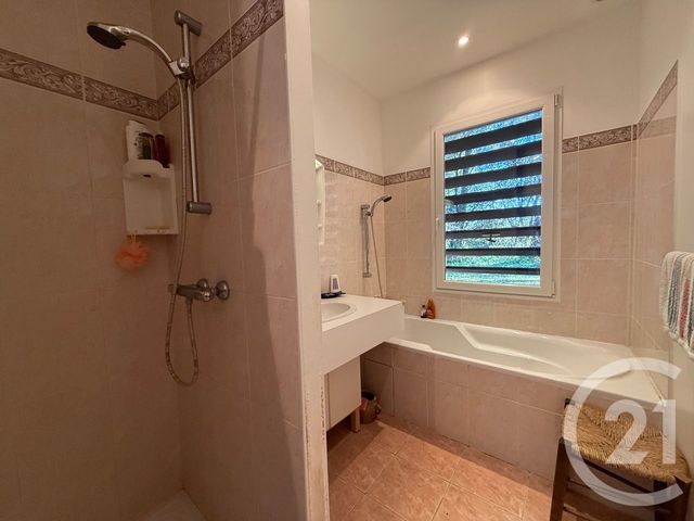 maison à vendre - 4 pièces - 141.0 m2 - COMMEQUIERS - 85 - PAYS-DE-LOIRE - Century 21 Atlantique Immo