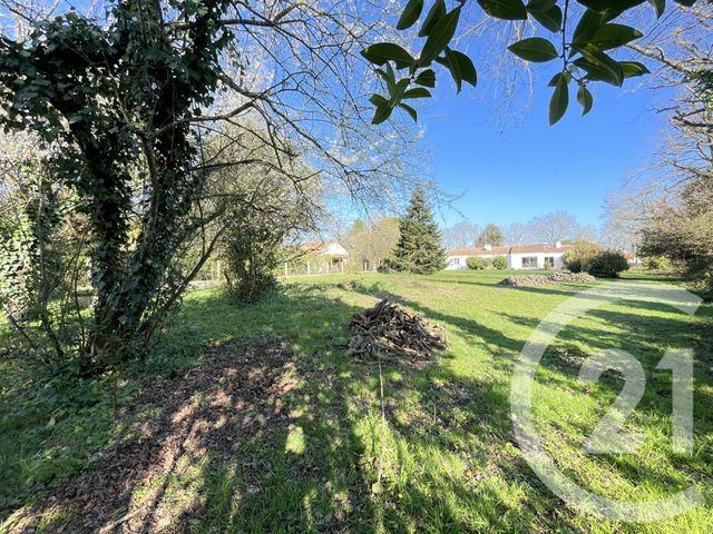 terrain à vendre - 1061.0 m2 - COMMEQUIERS - 85 - PAYS-DE-LOIRE - Century 21 Atlantique Immo