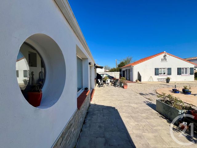 maison à vendre - 7 pièces - 170.42 m2 - LE FENOUILLER - 85 - PAYS-DE-LOIRE - Century 21 Atlantique Immo