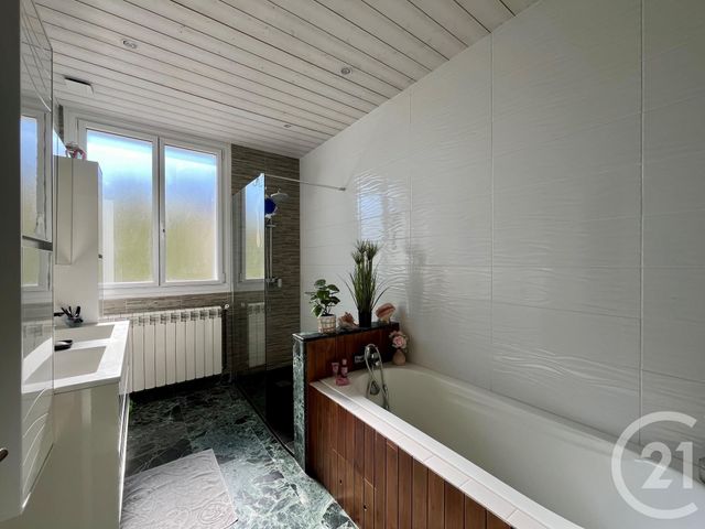 maison à vendre - 7 pièces - 170.42 m2 - LE FENOUILLER - 85 - PAYS-DE-LOIRE - Century 21 Atlantique Immo