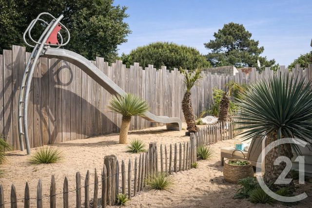 maison à vendre - 6 pièces - 150.28 m2 - ST HILAIRE DE RIEZ - 85 - PAYS-DE-LOIRE - Century 21 Atlantique Immo