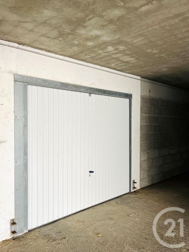 parking - ST HILAIRE DE RIEZ - 85