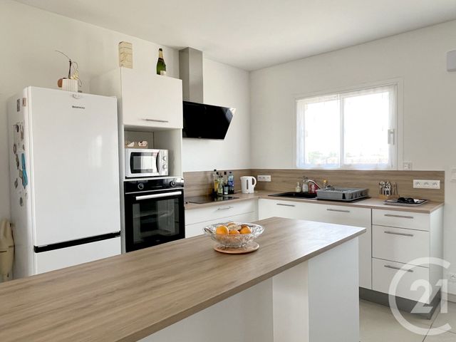 Appartement T3 à vendre - 3 pièces - 64.62 m2 - ST HILAIRE DE RIEZ - 85 - PAYS-DE-LOIRE - Century 21 Atlantique Immo
