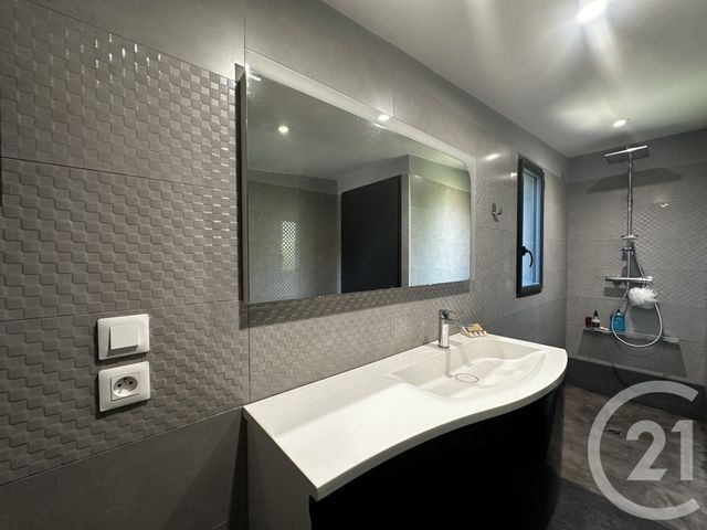 maison à vendre - 8 pièces - 281.2 m2 - ST HILAIRE DE RIEZ - 85 - PAYS-DE-LOIRE - Century 21 Atlantique Immo