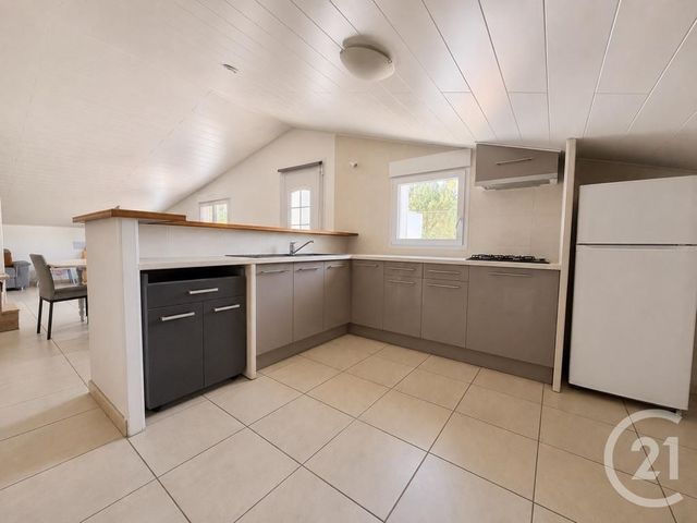 Appartement F3 à louer - 3 pièces - 86.56 m2 - ST HILAIRE DE RIEZ - 85 - PAYS-DE-LOIRE - Century 21 Atlantique Immo