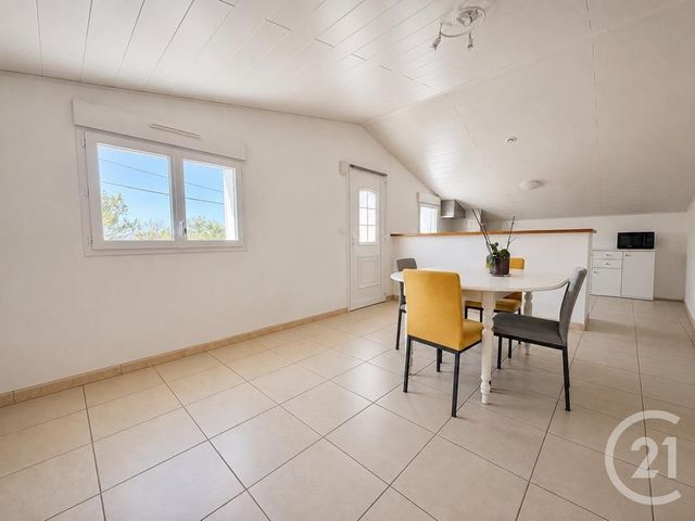 Appartement F3 à louer - 3 pièces - 86.56 m2 - ST HILAIRE DE RIEZ - 85 - PAYS-DE-LOIRE - Century 21 Atlantique Immo
