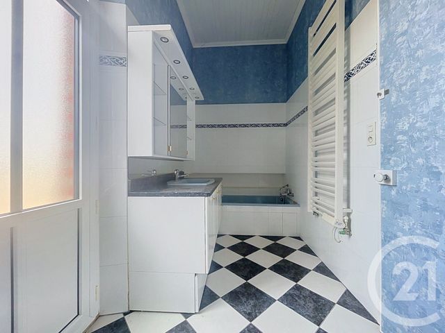 maison à vendre - 5 pièces - 190.0 m2 - ST HILAIRE DE RIEZ - 85 - PAYS-DE-LOIRE - Century 21 Atlantique Immo