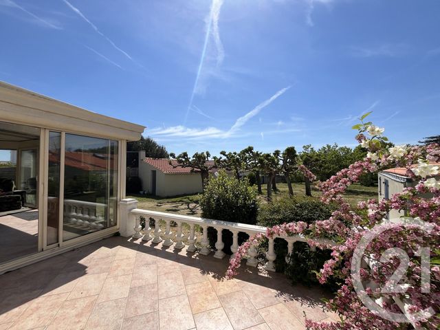 maison à vendre - 5 pièces - 128.35 m2 - ST HILAIRE DE RIEZ - 85 - PAYS-DE-LOIRE - Century 21 Atlantique Immo