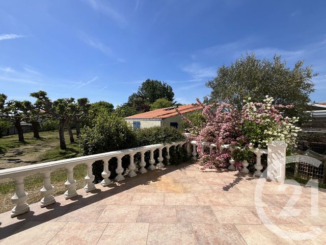 maison à vendre - 5 pièces - 128.35 m2 - ST HILAIRE DE RIEZ - 85 - PAYS-DE-LOIRE - Century 21 Atlantique Immo